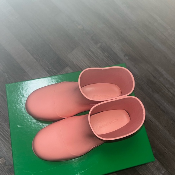 Bottega Veneta Pink Chunky Sole Rain Boots Brand New 😍 - Picture 5 of 13
